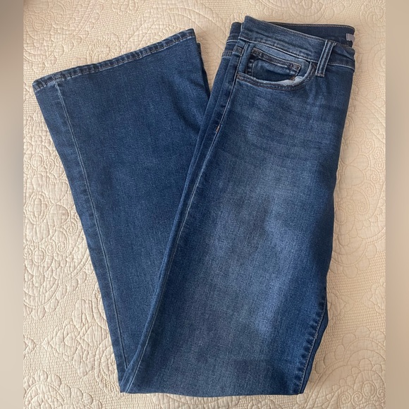 Joe’s Flare Jeans - Picture 2 of 4